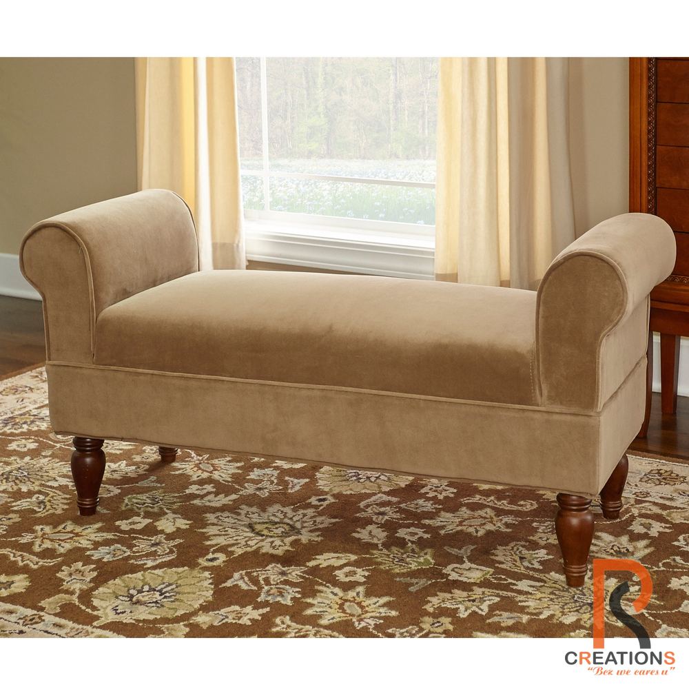 Justine Classic Settee
